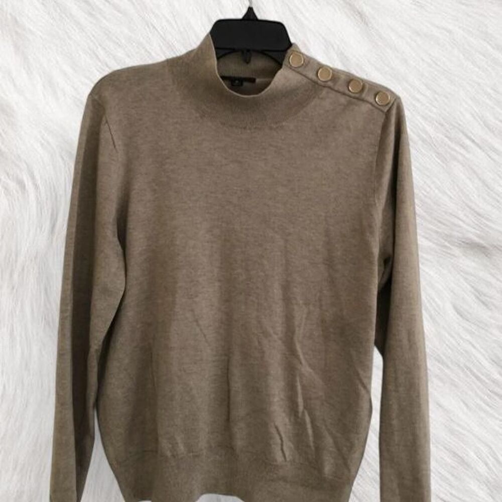 J.Crew Fall Classy Cozy brown beige sweater with button detail. Size: XS
